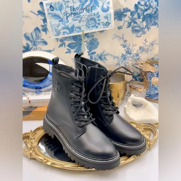 🆕 TORY BURCH 🧿 NWOB Miller Lug Sole Boots, Black Leather - Sz 6 - Picture 2 of 14